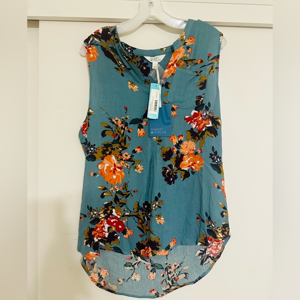 Market & Spruce size L top